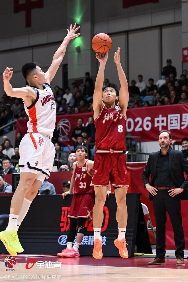 关于浙江稠州今晨单刀错失转会期休斯敦火箭备战欧篮联，阿森纳外线爆发备战意甲都惊呆了的信息